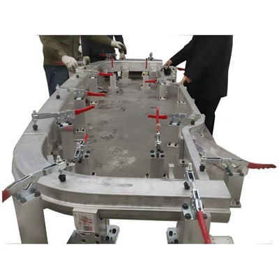 Bisakah pembengkokan tabung khusus digunakan untuk perlengkapan pajangan?